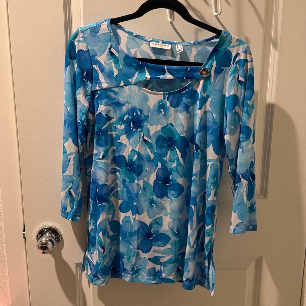 Susan Graver Blue and White Floral Blouse